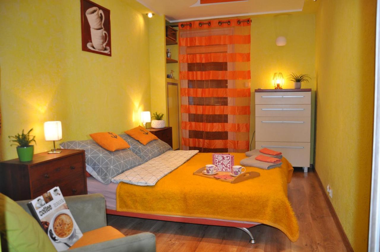 Lawendowe Swiatlo - Przy Stacji Metra Apartment *