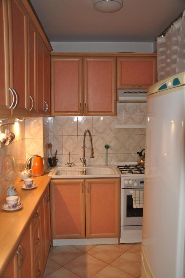 Lawendowe Swiatlo - Przy Stacji Metra Apartment Warsaw